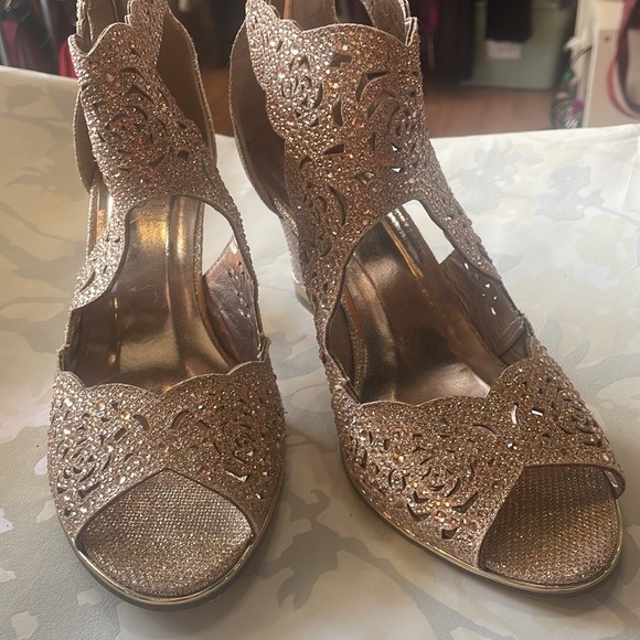 Valenti Franco shimmery heels - Picture 3 of 7